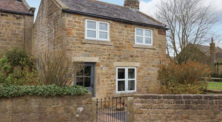 Vacation home with 2 rooms for 4 persons in Harrogate