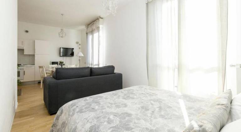 Apartment | Near Two Towers — photo 2