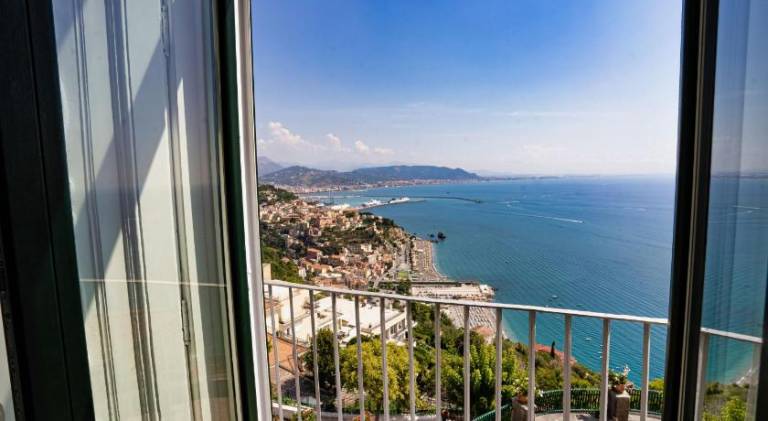 Holiday apartment with 2 rooms for 5 persons — photo 4