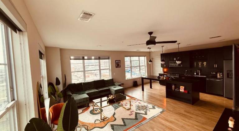 Apartment with pool — photo 3