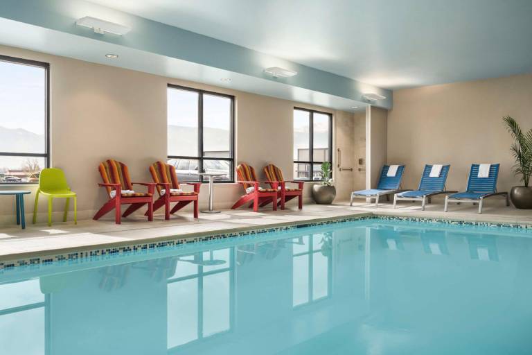 Home2 Suites Colorado Springs I-25 Central — photo 3