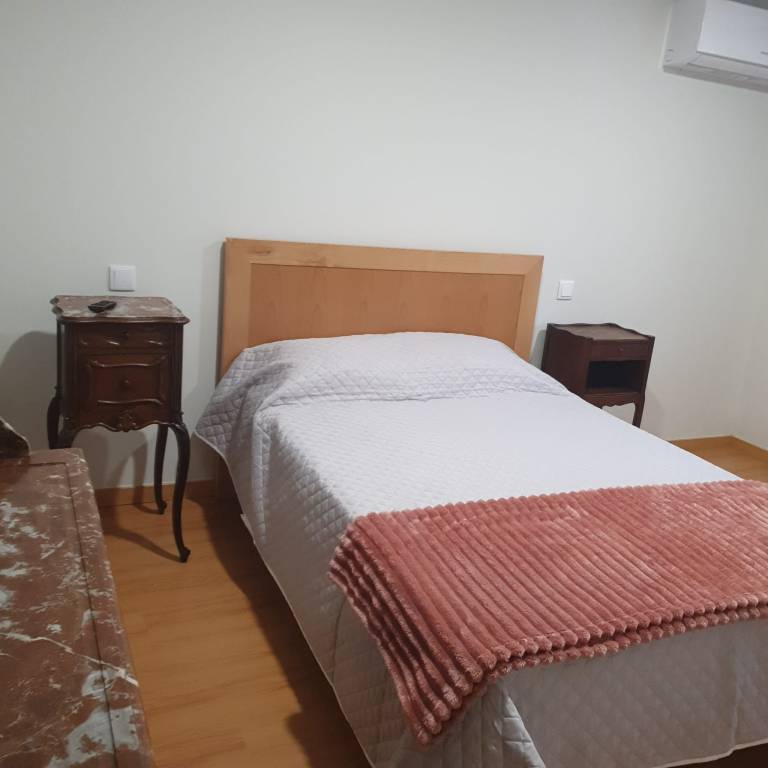 Room 'Quarto 2' with Mountain View, Wi-Fi and Air Conditioning — photo 4