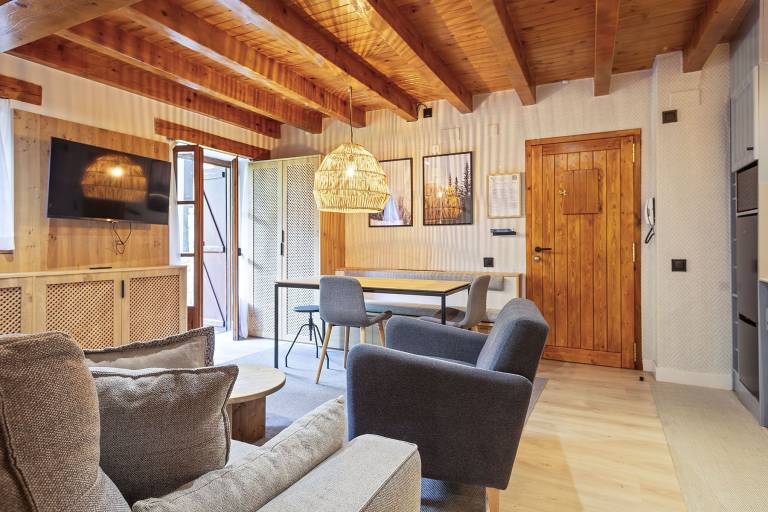 Family-friendly holiday apartment with yard, fast internet & terrace | Pet-friendly — photo 3