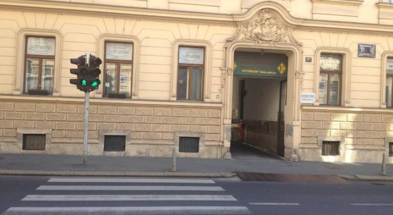 Nice serviced apartment with yard & patio | Next to Ban Jelačić Square | Dogs allowed — photo 5