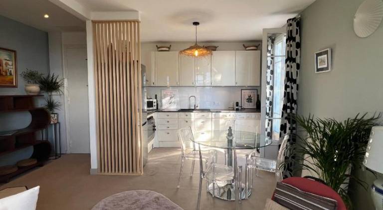 Rental apartment with BBQ & patio — photo 3