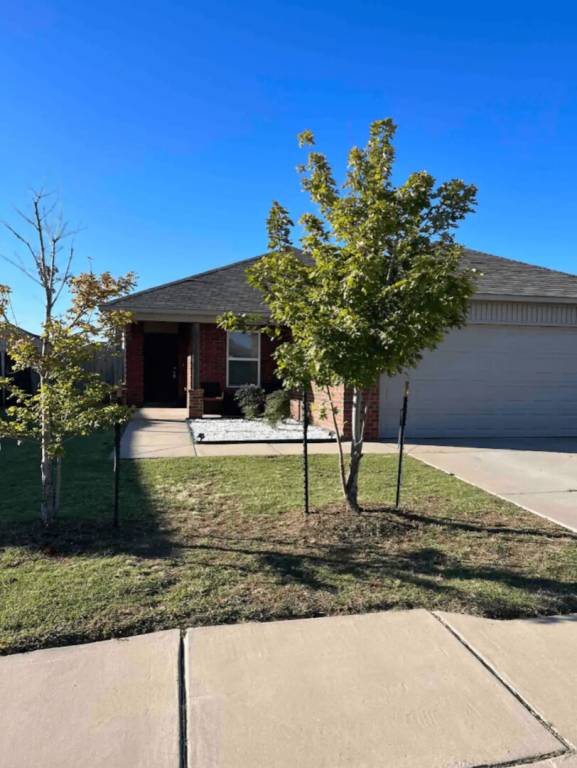 Family-friendly big vacation home with yard & patio | Pets are welcome — photo 5