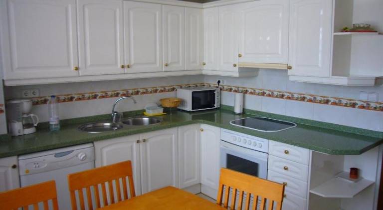 Holiday apartment with patio — photo 5