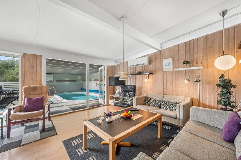 Family-friendly vacation home with private pool, sauna & terrace | Pets are welcome — photo 4