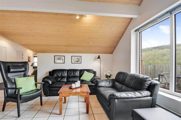 Vacation home with patio, sauna & grill — photo 3