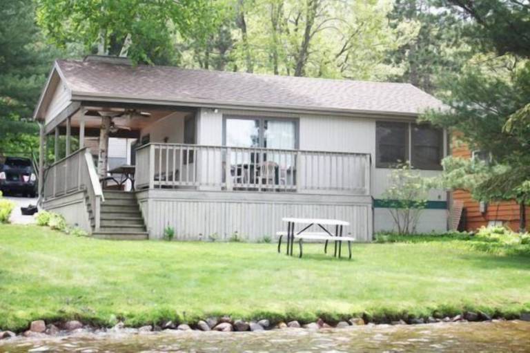 Cottage  Lake Delton
