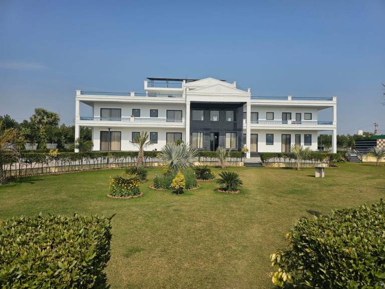 SR FARM in Gurugram