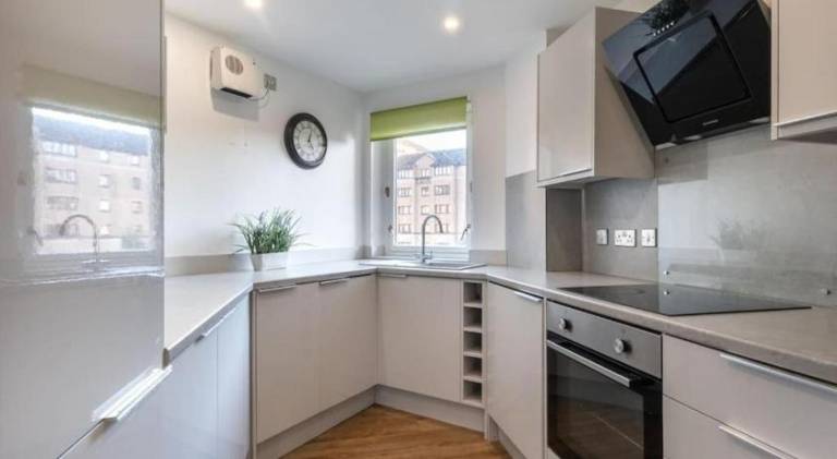 Holiday apartment | Near Glasgow Cathedral — photo 3