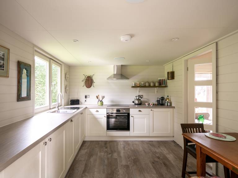 Family-oriented cottage with pool, garden & BBQ | River view | Pet-friendly — photo 4