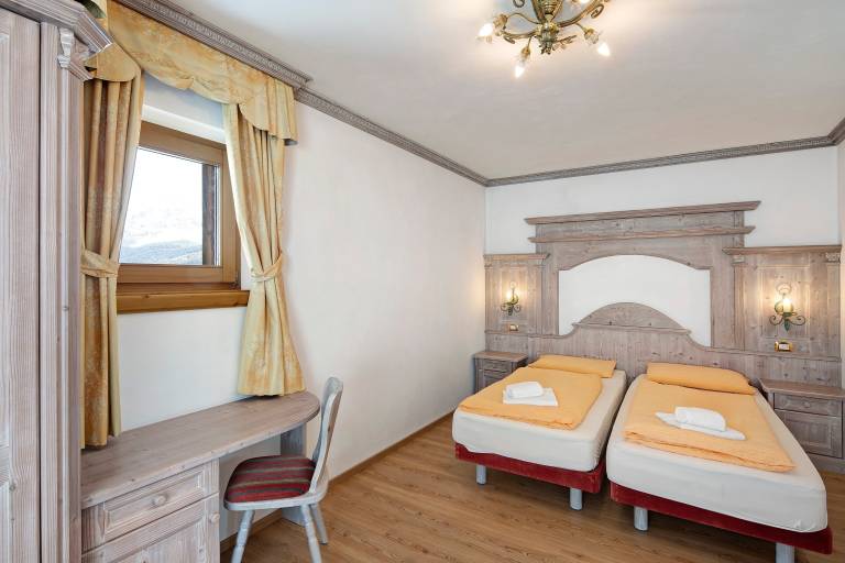 Holiday Apartment "Casa Li Roina n 47" with Mountain View, Balconies & Wi-Fi in Livigno