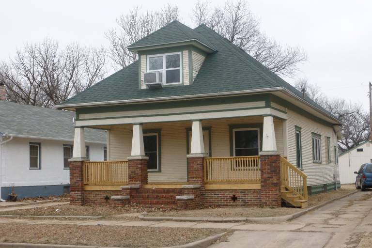House  Hutchinson