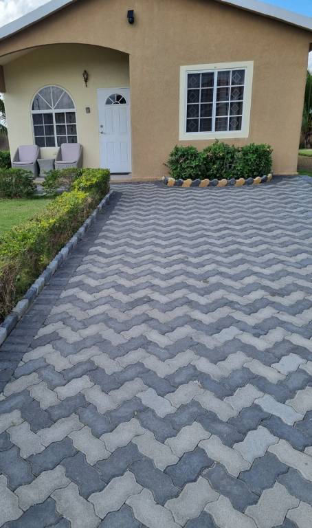 Charming 2 Bed House in Portmore gated community