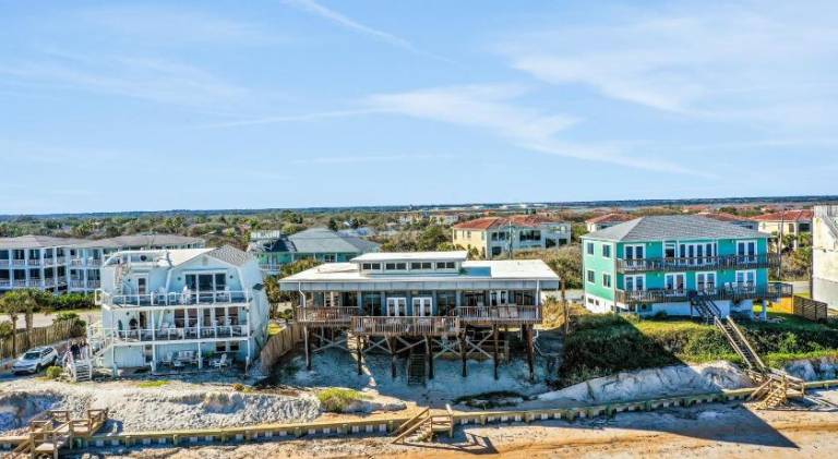 Gorgeous beachfront home with inviting deck & patio, hammock, amazing views — photo 5