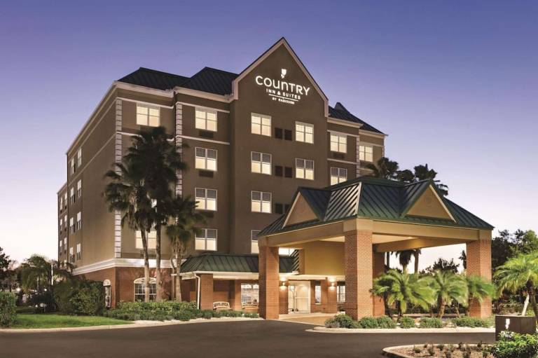 Country Inn & Suites by Radisson Tampa Brandon FL