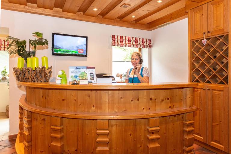Child-friendly aparthotel with jacuzzi, sauna & garden | Pets allowed — photo 3