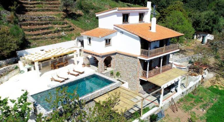 Villa with pool in Skiathos