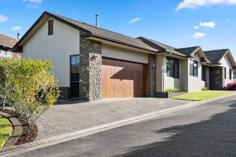 House Lynmore