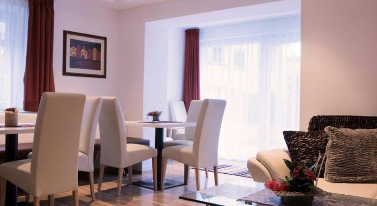 Serviced apartment with yard, terrace & sauna | Pets are welcome — photo 2