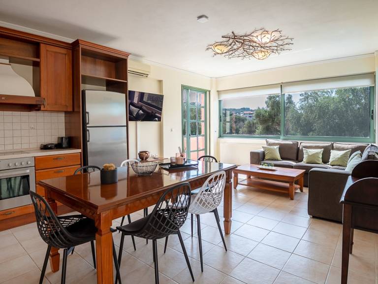 House with private pool, yard & BBQ | Good for workation — photo 3