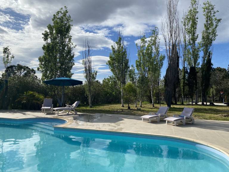 Fully equipped vacation home with patio, garden & grill | Beach view | Dogs allowed — photo 2