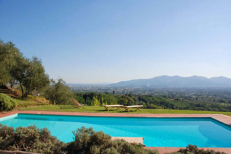 Villa with terrace, garden & grill in Capannori