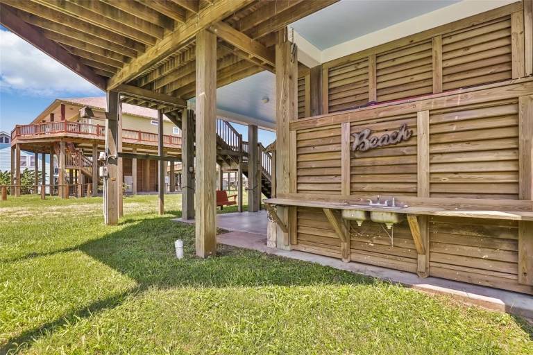Lucky Gulf Getaway — photo 3