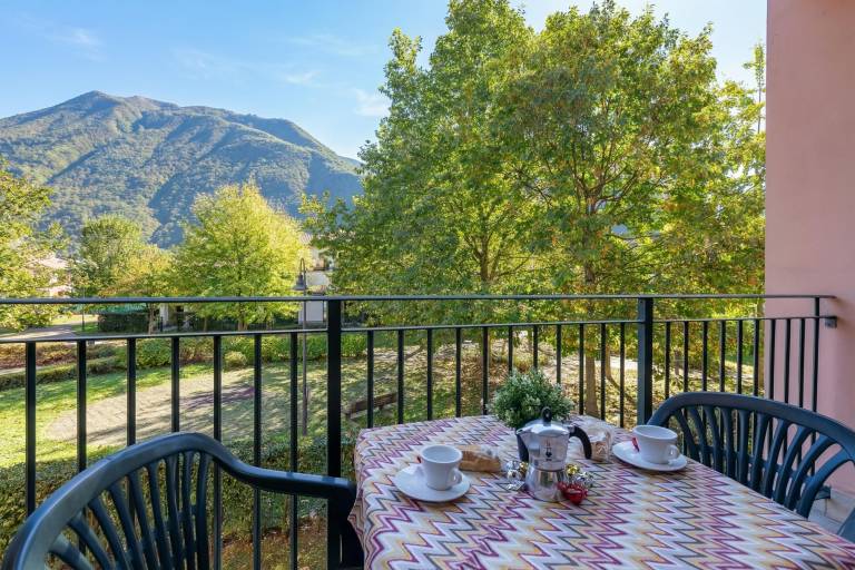 Wonderful holiday apartment with garden & terrace | Mountain view | Beach nearby | Pet-friendly — photo 2