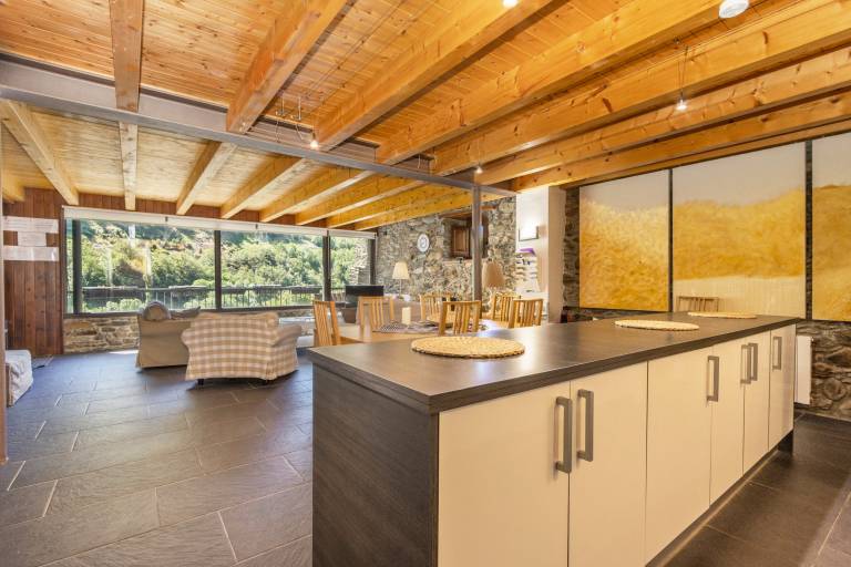 Country House 'Casa Guillem 3' with Lake View, Wi-Fi and Air Conditioning — photo 3