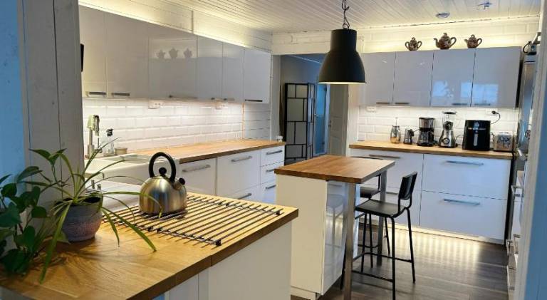 Villa Mehilainen 240m2, 5BR, Sauna, Dojo, WiFi, Cozy Familyhome — photo 2