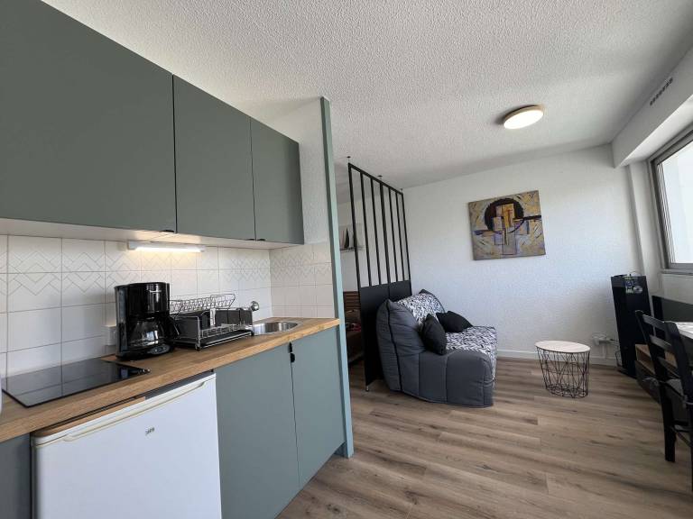 Renovated studio near beach, La Rochelle in La Rochelle