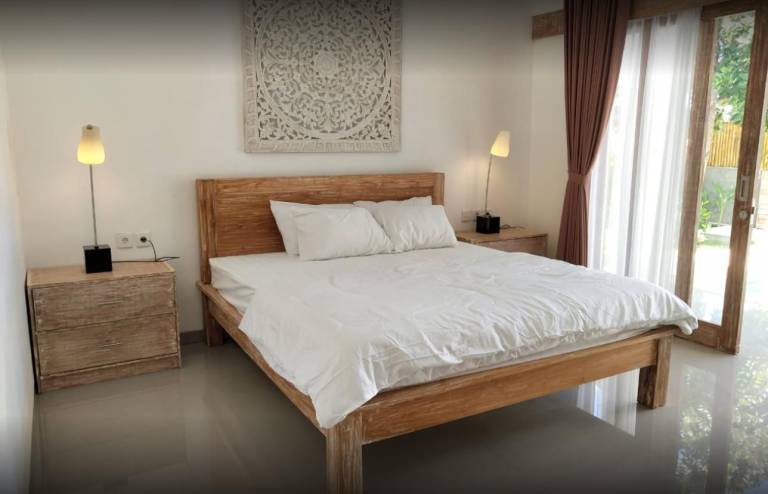 Ample villa with pool & yard | Suitable for remote work | Dogs allowed — photo 2