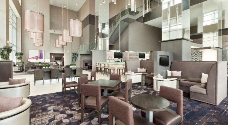 Embassy Suites by Hilton Charlotte Uptown — photo 3