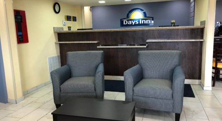 Days Inn by Wyndham Charles Town/Harpers Ferry — photo 5