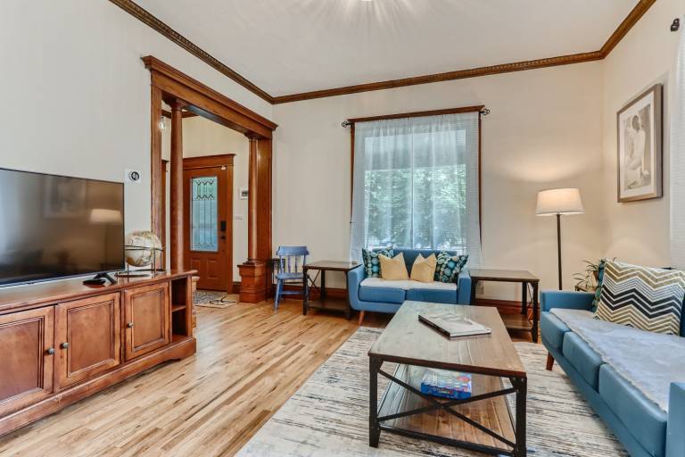 Historic Downtown Home/Hot Tub/Pet Friendly — photo 4