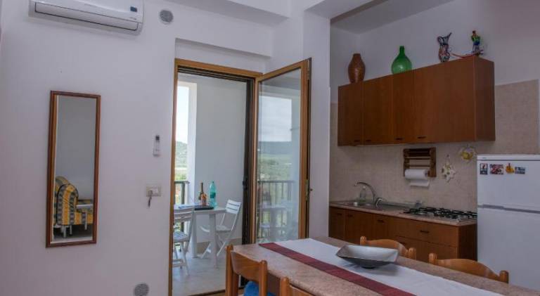 Vacation home with grill & yard — photo 5