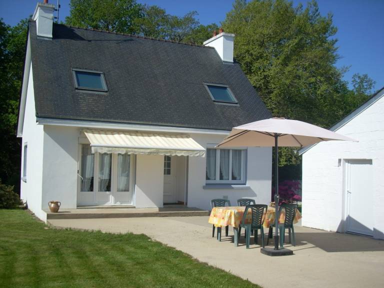 Gite with barbecue & yard | River view — photo 2