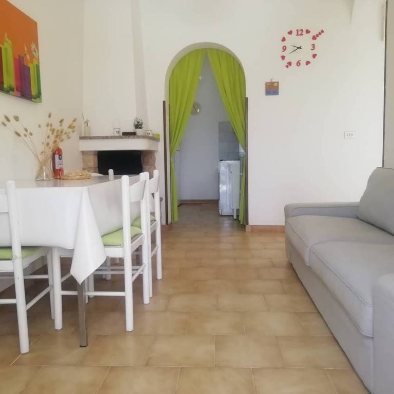 Apartment with yard — photo 3