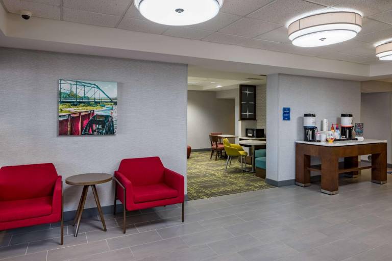 Hampton Inn Bentonville/Rogers — photo 5