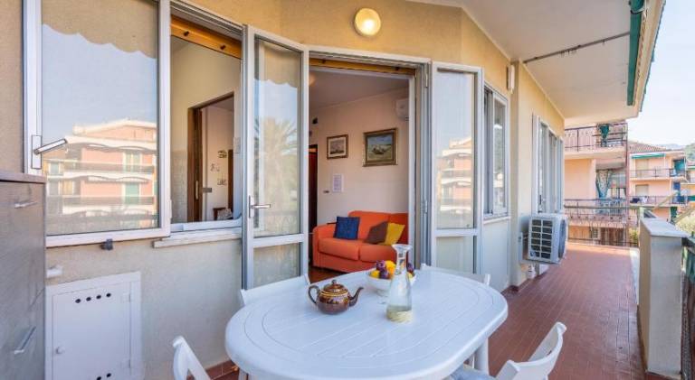 Beautiful rental apartment with terrace | Close to the beach | Pets are welcome — photo 5