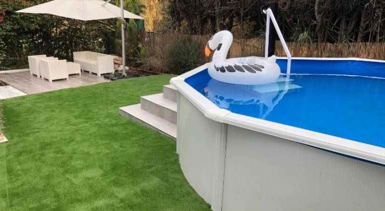 Villa with pool — photo 3