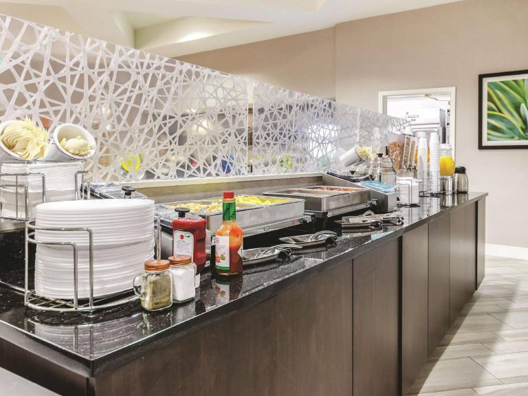 La Quinta Inn & Suites by Wyndham Grand Junction — photo 3