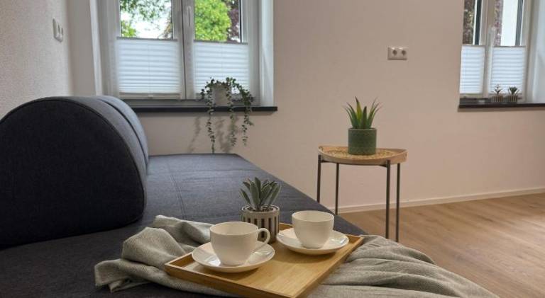 Rental apartment with patio, barbecue & yard | Pets allowed — photo 3