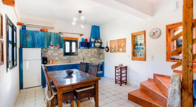 Villa with garden & terrace — photo 4