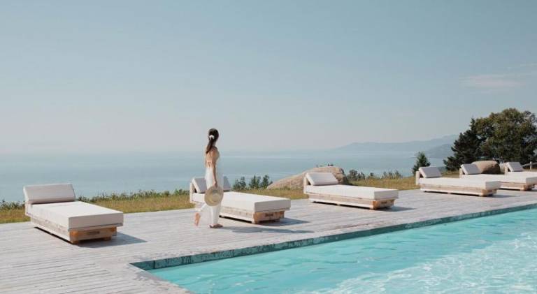 Chalet with pool — photo 5