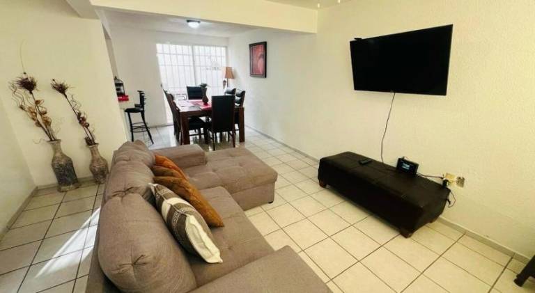 House | Pets allowed — photo 2