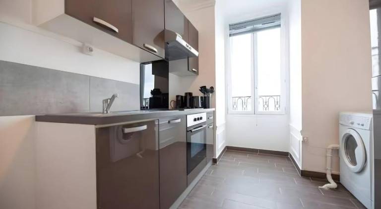 TBS 327 - Superb apartment with Eiffel Tower view — photo 4